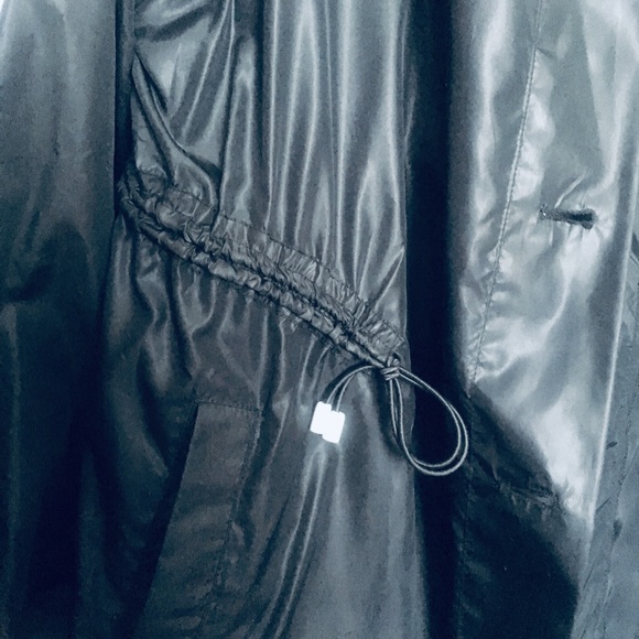 Zara lightweight windbreaker jacket - Picture 4 of 5